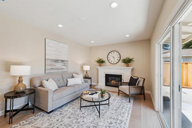 4531 Harper Ct, Pleasanton CA: https://media.crmls.org/mediaz/68d26a60-cd7c-4a71-9836-18978e5f5b72.jpg