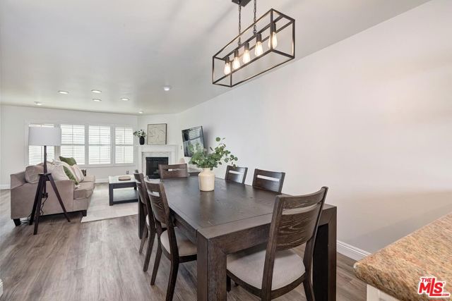 14332 Dickens Street, 10 photo 7