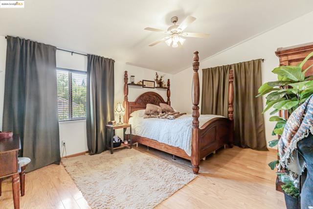 8215 Red Elk Dr, Elk Grove CA: https://media.crmls.org/mediaz/68d3787c-00dd-4356-b342-86a1daf6b55b.jpg