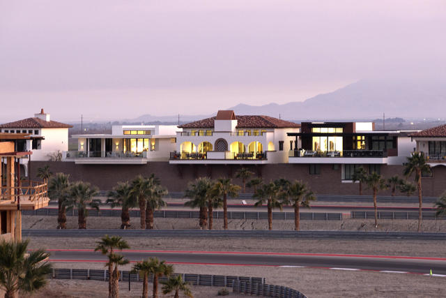 86816 Rogers Way, Thermal CA: https://media.crmls.org/mediaz/68d49055-a133-4fa2-bd61-17b51a4a1421.jpg
