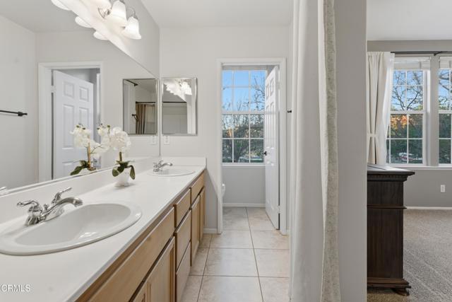 27072 Victoria Lane, Valencia CA: https://media.crmls.org/mediaz/68d6afe5-9fce-4686-8148-a29945ea7707.jpg