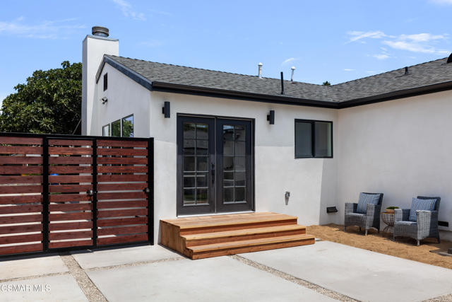 14322 W Collins Street, Sherman Oaks CA: https://media.crmls.org/mediaz/68d71992-3783-465d-901d-b912da698588.jpg