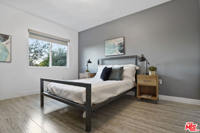 5549 Onacrest Drive, Los Angeles CA: https://media.crmls.org/mediaz/68d7bf79-e531-4eeb-beba-22c156ea787d.jpg