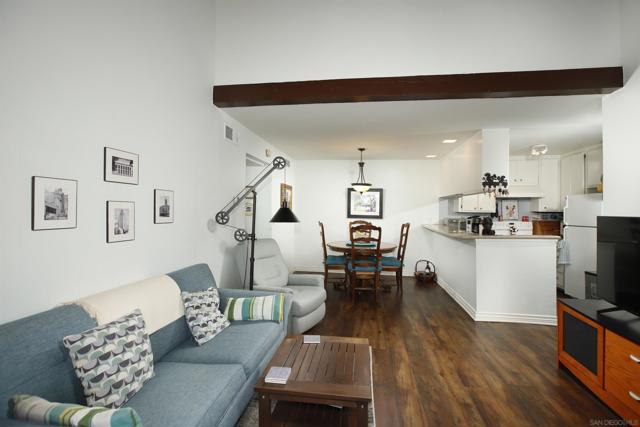 5003 Westpark Dr., North Hollywood CA: https://media.crmls.org/mediaz/68d7e474-d831-43b1-a2e6-66340991e9e6.jpg