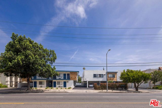 Image 3 of 52 For 15115 Victory Boulevard