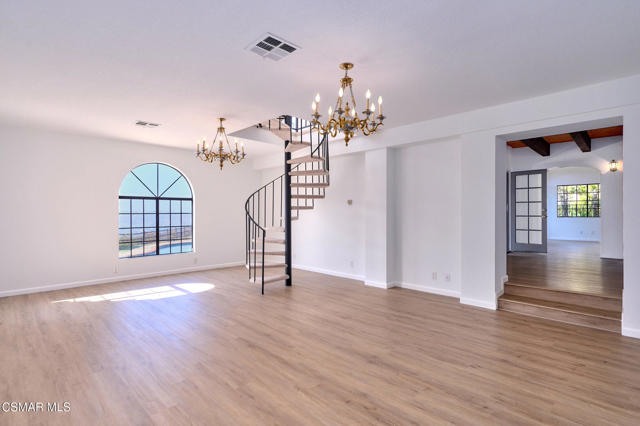 751 Wildwood Avenue, Thousand Oaks CA: https://media.crmls.org/mediaz/68d866d3-5471-4d2c-8026-047a25f03724.jpg