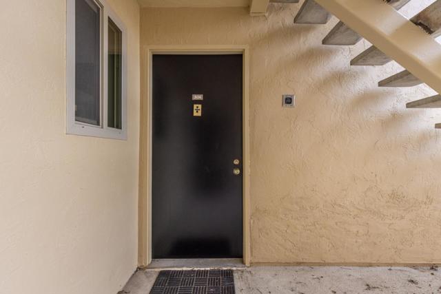 3104 Golden Oaks Lane, Monterey CA: https://media.crmls.org/mediaz/68d97ce0-2d4b-4658-9cd5-6640e913e808.jpg