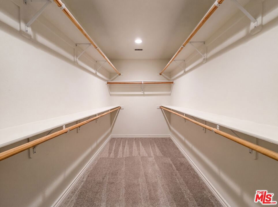 https://media.crmls.org/mediaz/68d9dda8-c3be-4e24-971a-0d1f10f0a753.jpg?preset=X-Large