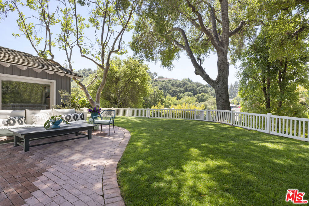 15601 Woodfield PlaceSherman Oaks img 17
