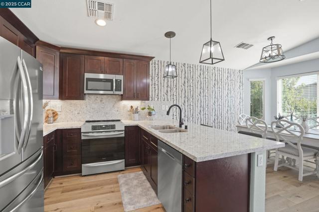 304 Birch Ridge Dr, Rio Vista CA: https://media.crmls.org/mediaz/68dbb0e3-412e-4df2-8897-d180b8b74629.jpg