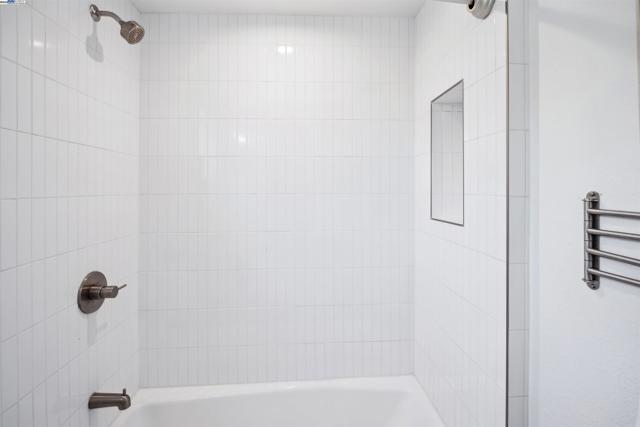 613 Payne Dr, Richmond CA: https://media.crmls.org/mediaz/68dbd924-6a7e-4122-84d8-a3ff3a39fed5.jpg