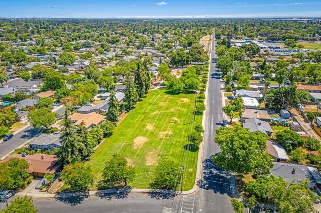 312 Oakshire Avenue, Modesto CA: https://media.crmls.org/mediaz/68dc3cdb-8267-4ce2-8859-b5baf32cde5d.jpg