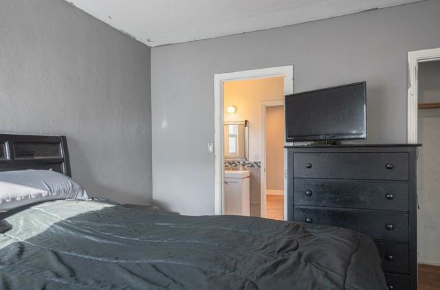 121 OAK Street, Salinas CA: https://media.crmls.org/mediaz/68dd53c0-5c8a-4034-9917-8c842b6ce7a5.jpg