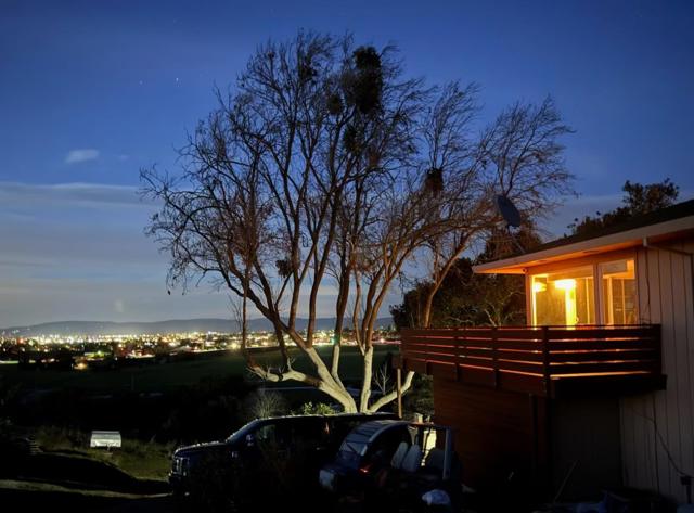 216 Enterprise Road, Hollister CA: https://media.crmls.org/mediaz/68dd6142-1c37-45ed-b479-525a6e4a6fcc.jpg