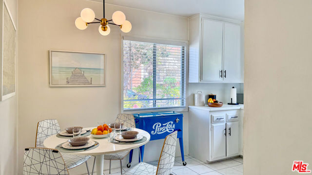 2403 Ocean Avenue, Venice CA: https://media.crmls.org/mediaz/68ddf45b-666a-4b9e-b590-26ac818d2c79.jpg