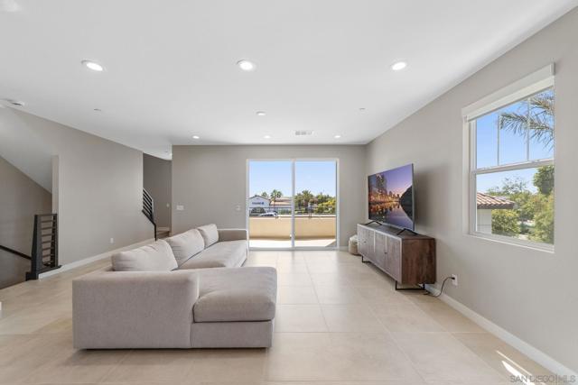13016 Lumen Way, San Diego CA: https://media.crmls.org/mediaz/68de9ca6-07a3-42b5-a1b0-c6c43a6d0706.jpg