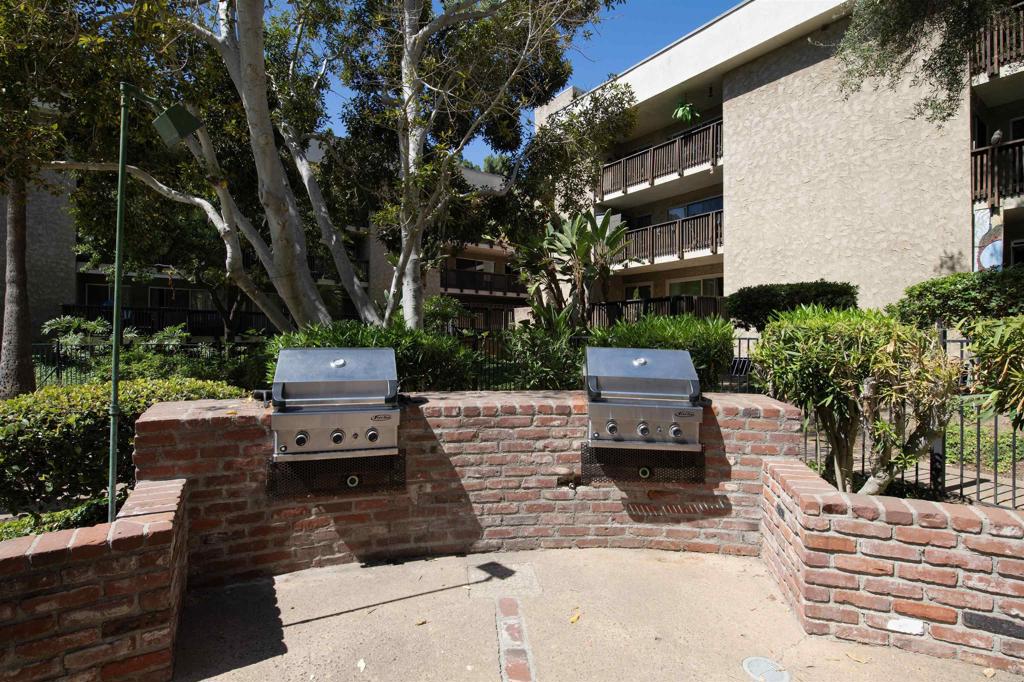 6304 Friars Rd - photo 17