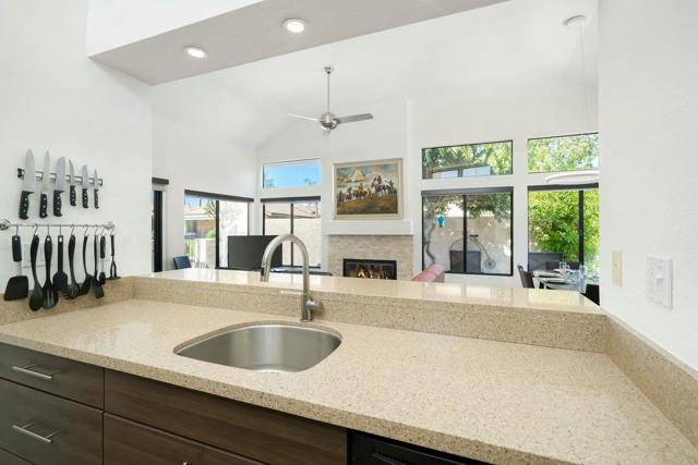 17 Margarita Road, Palm Desert CA: https://media.crmls.org/mediaz/68df62ca-58e5-4d04-9240-48fac4506ebf.jpg