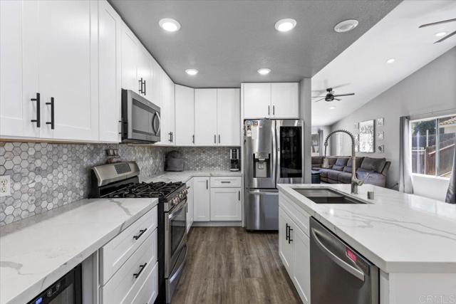13170 Aurora Drive, El Cajon CA: https://media.crmls.org/mediaz/68dfd66e-13b2-40d1-9bd0-cc5fb53621e2.jpg