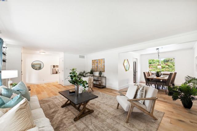 4839 Merganser Ct, Pleasanton CA: https://media.crmls.org/mediaz/68dff943-fb93-4377-8e26-031be1fbbf05.jpg
