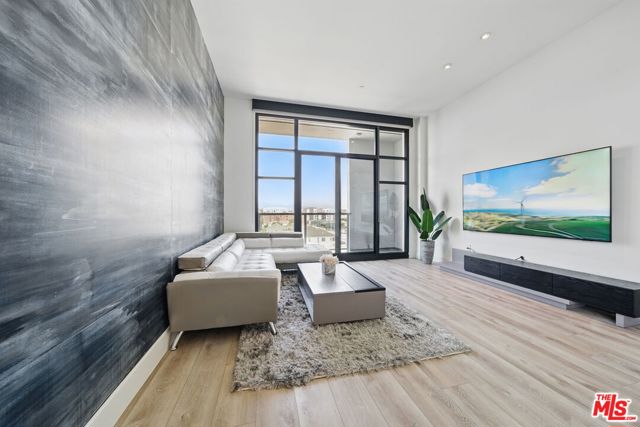 3223 W 6th Street, Los Angeles CA: https://media.crmls.org/mediaz/68dffb48-7718-46ed-8908-9d00affde63e.jpg