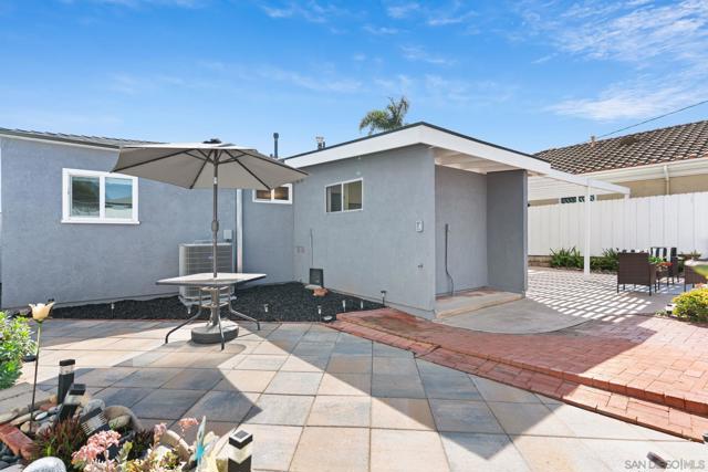 1426 Morenci St, San Diego CA: https://media.crmls.org/mediaz/68e00428-949c-4a2e-af6a-55c022ea8225.jpg
