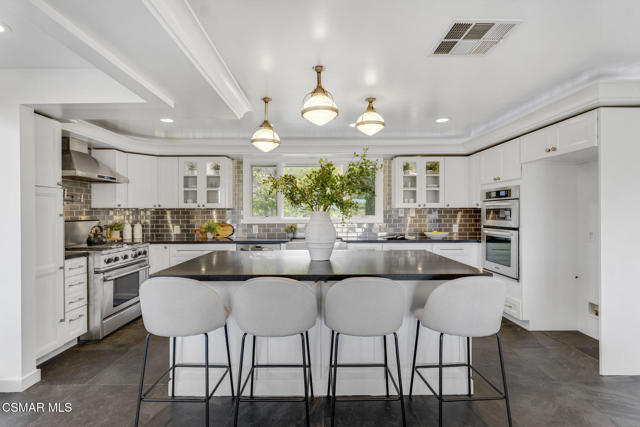 54 Saddlebow Road, Bell Canyon CA: https://media.crmls.org/mediaz/68e02097-cab4-4b75-8255-0505392dd061.jpg