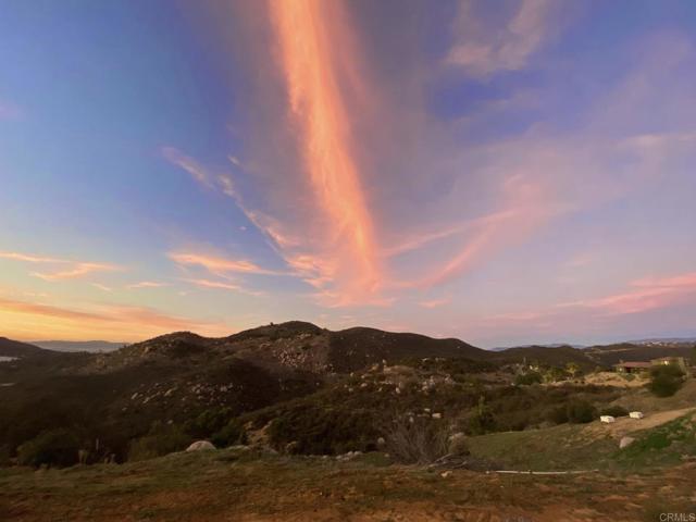 3020 Lynn Lane, San Marcos CA: https://media.crmls.org/mediaz/68e04a0a-0588-421c-ad65-9cfaedb5272e.jpg