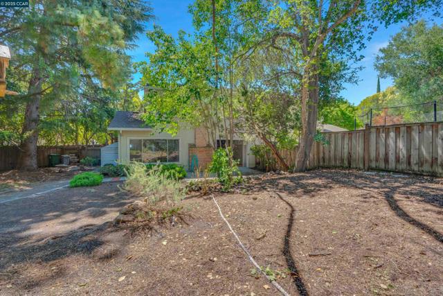 663 Abrigo Ct, San Ramon CA: https://media.crmls.org/mediaz/68e10f87-d906-419b-a875-7ac937a7b3ca.jpg