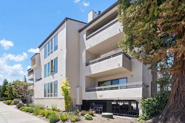 1456 San Carlos Avenue, San Carlos CA: https://media.crmls.org/mediaz/68e13b20-dfb1-47a3-9f01-20c2c9fcba27.jpg