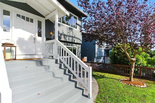 422 Avenue Portola, El Granada CA: https://media.crmls.org/mediaz/68e13e6b-10ef-4bf6-b036-2096978b06e5.jpg