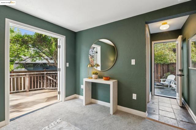 733 Carlston Ave., Oakland CA: https://media.crmls.org/mediaz/68e14a12-d555-444a-8b2a-77bdf36e0517.jpg