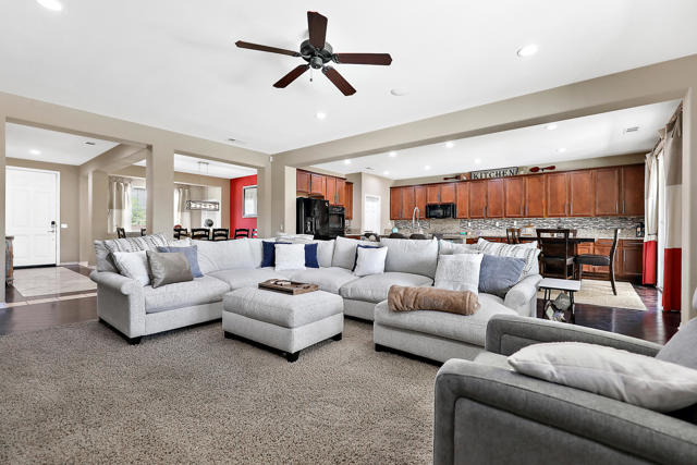 Image 4 of 39 For 80076 Bridgeport Drive