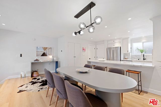 2108 Neilson Way, Santa Monica CA: https://media.crmls.org/mediaz/68e16fc7-b23a-470e-a630-ac345b1fd7c6.jpg