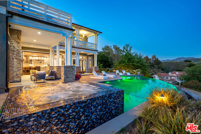 26767 Mulholland Highway, Calabasas CA: https://media.crmls.org/mediaz/68e181d4-90bb-4cce-8957-e045f14a3343.jpg