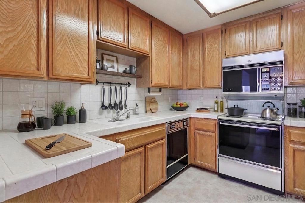 5645 Friars Rd - photo 12