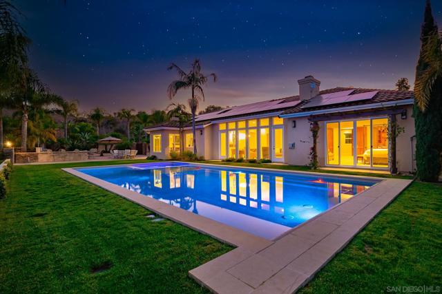 4703 Briana Ct, Fallbrook CA: https://media.crmls.org/mediaz/68e1a78e-9e9f-41da-a201-8ad44961d170.jpg