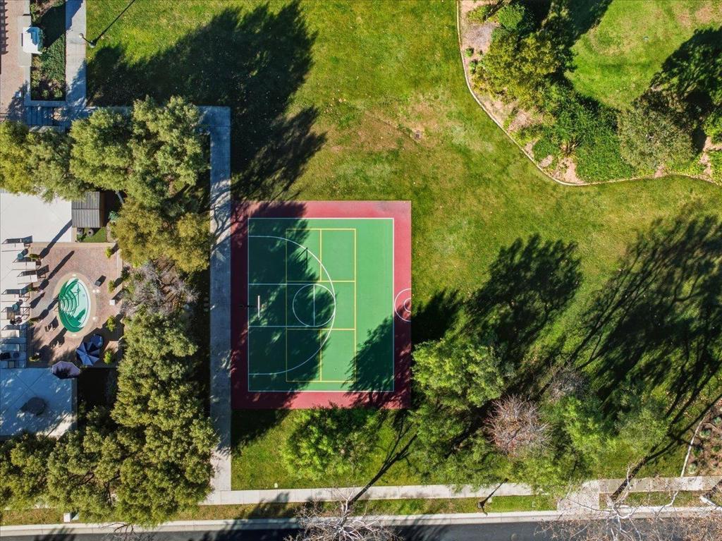 https://media.crmls.org/mediaz/68e2006a-e2cd-41ee-915f-ab8d6cdf411f.jpg?preset=X-Large