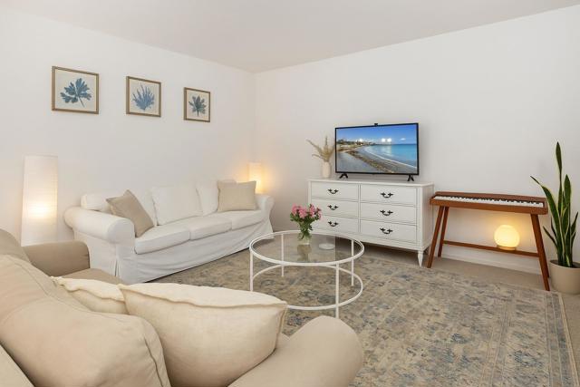 972 8 Sapphire St, San Diego CA: https://media.crmls.org/mediaz/68e21b0d-be50-485e-b9e9-75a8383d8015.jpg