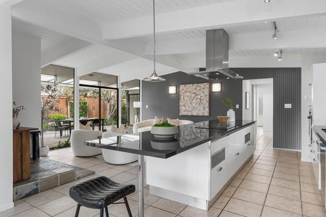 Image 16 of 73 For 829 Talisman Drive