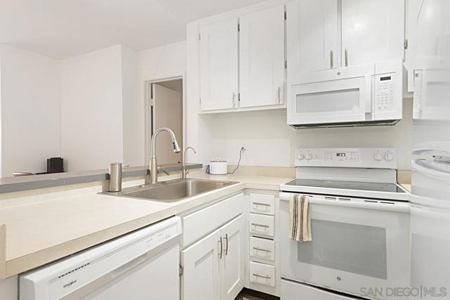 4060 Huerfano Ave, San Diego CA: https://media.crmls.org/mediaz/68e34cd8-0ced-40e0-9928-b19881b4f744.jpg