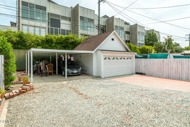 3247 La Clede Avenue, Los Angeles CA: https://media.crmls.org/mediaz/68e39daf-6244-4f3f-a92b-3bf72df317e2.jpg