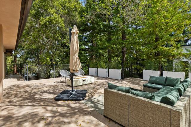 18061 Saratoga Los Gatos Road, Monte Sereno CA: https://media.crmls.org/mediaz/68e3ebd3-397b-451c-94e9-1bb078fbf86e.jpg