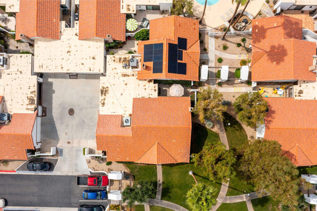2355 S Gene Autry Trail, Palm Springs CA: https://media.crmls.org/mediaz/68e4a884-07f7-407b-be69-105e991e9a52.jpg