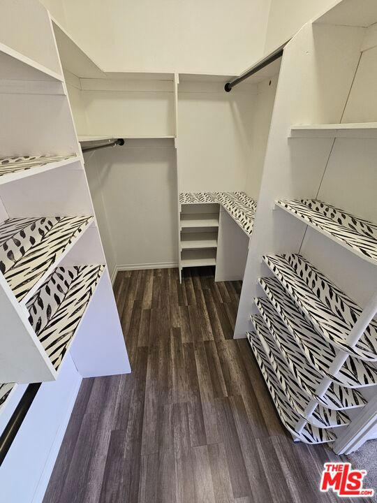 1957 N Bronson Avenue, Los Angeles CA: https://media.crmls.org/mediaz/68e66269-58f4-4126-894f-d76cab80a7ab.jpg