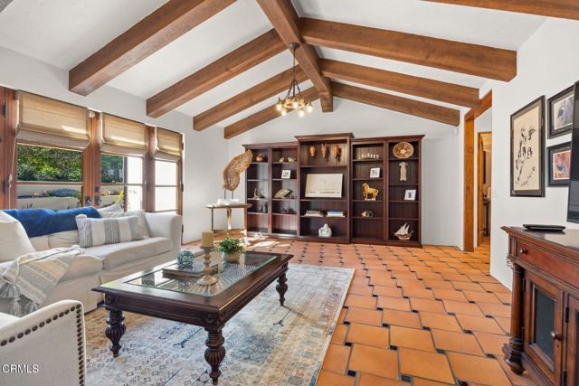 Detail Gallery Image 13 of 53 For 10971 Alto Ct, Oak View,  CA 93022 - 5 Beds | 7/1 Baths