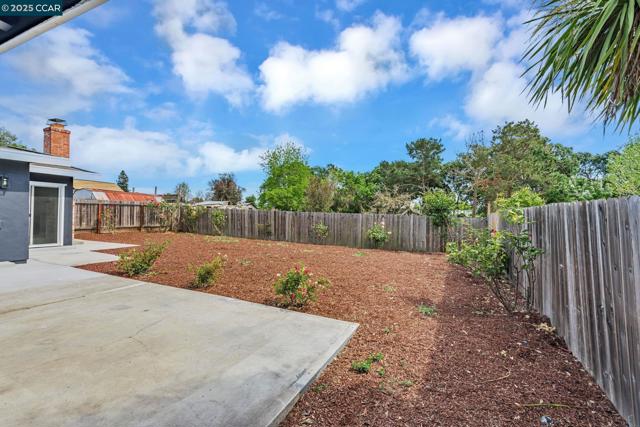 259 Los Altos Pl, American Canyon CA: https://media.crmls.org/mediaz/68e6abee-ffe4-43d0-a5f5-af56fd221b44.jpg