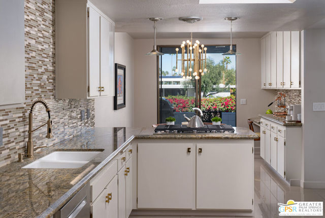 2324 Camino Vida, Palm Springs, CA 92264