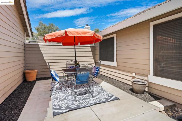2256 Camborne Dr, Modesto CA: https://media.crmls.org/mediaz/68e6c388-4d49-4972-85b6-e38205b8c9b9.jpg