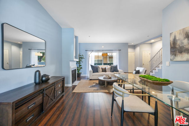 14365 Foothill Boulevard, Sylmar CA: https://media.crmls.org/mediaz/68e70166-7e8b-4489-ba50-7ea42f09a533.jpg